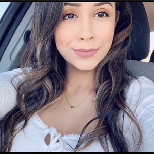 Meet your Posher, Juana